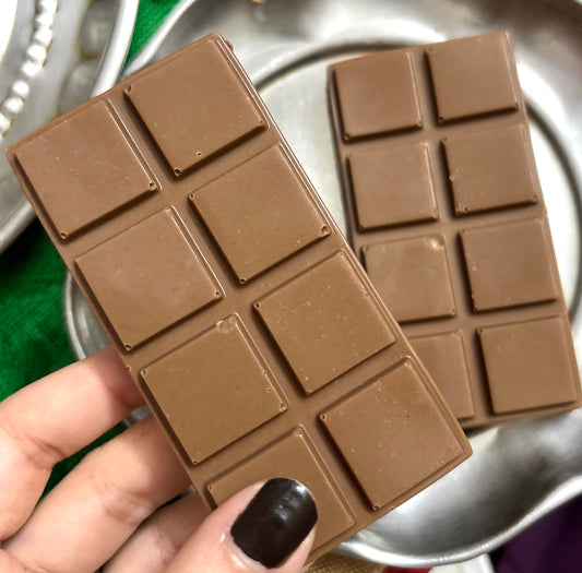 Pistachio Kunafa Chocolate Bar