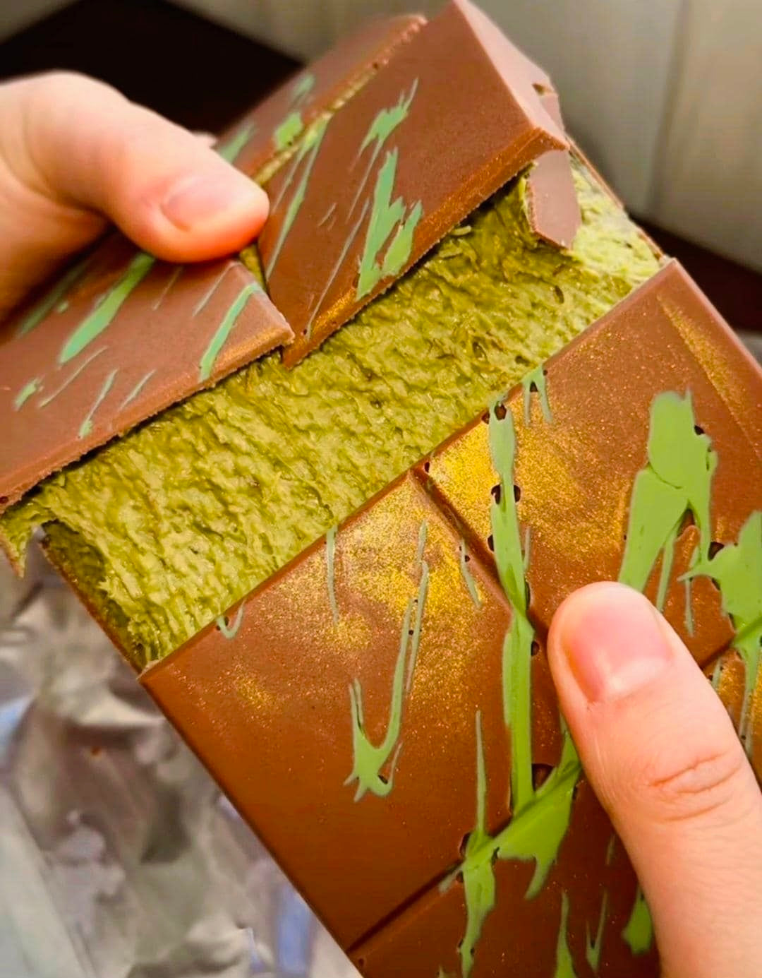 Jumbo Pistachio Kunafa Chocolate Bar