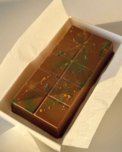 Jumbo Pistachio Kunafa Chocolate Bar